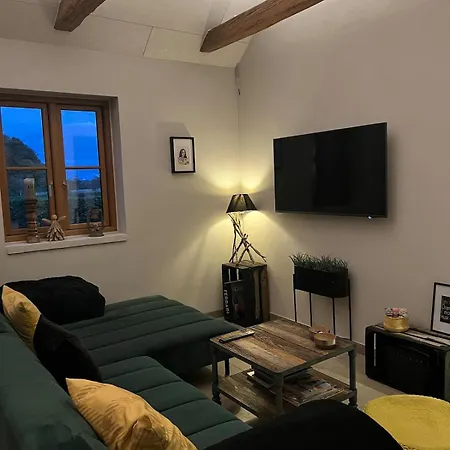 Charmerende Landhus Taet Pa Boxen Og Centrum