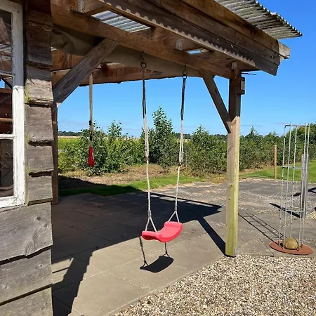 Charmerende Landhus Taet Pa Boxen Og Centrum Villa